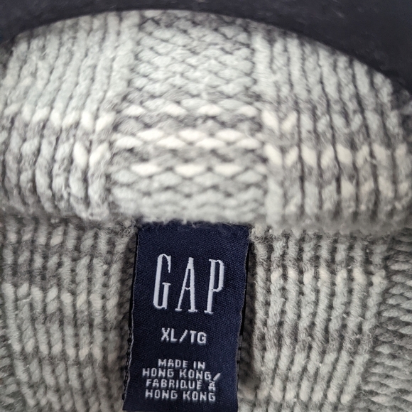 Men's GAP Button Neck Sweater - Picture 4 of 7